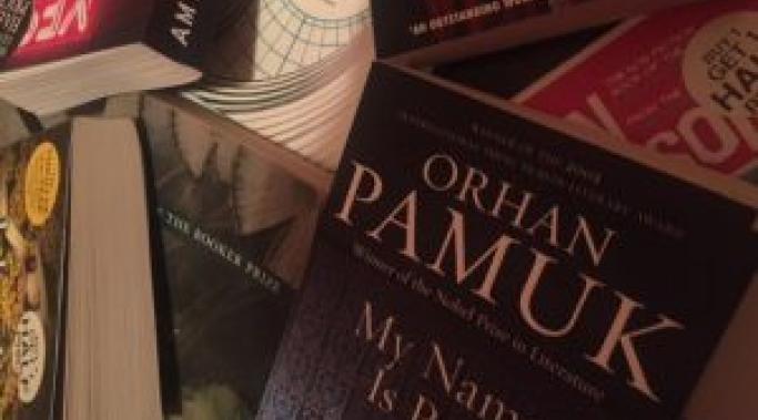 Reading helps you cope with anxiety. Reading takes you away from anxious thoughts and benefits mental health. Reading helps you cope with anxiety, but how? 