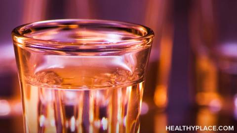 Alcohol and bipolar don’t mix, but do you know why? It’s hard to avoid alcohol over the holidays, but knowing why people with bipolar shouldn’t drink can help.