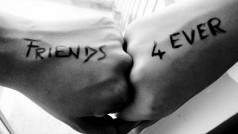 Having friends with mental illness can aid your recovery by sharing similar experiences. Consider choosing mentally ill friends who can support you.