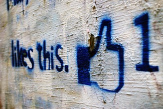 Did you know that too much Facebook can worsen depression? Read here to see how to balance your Facebook usage to keep depression at bay.